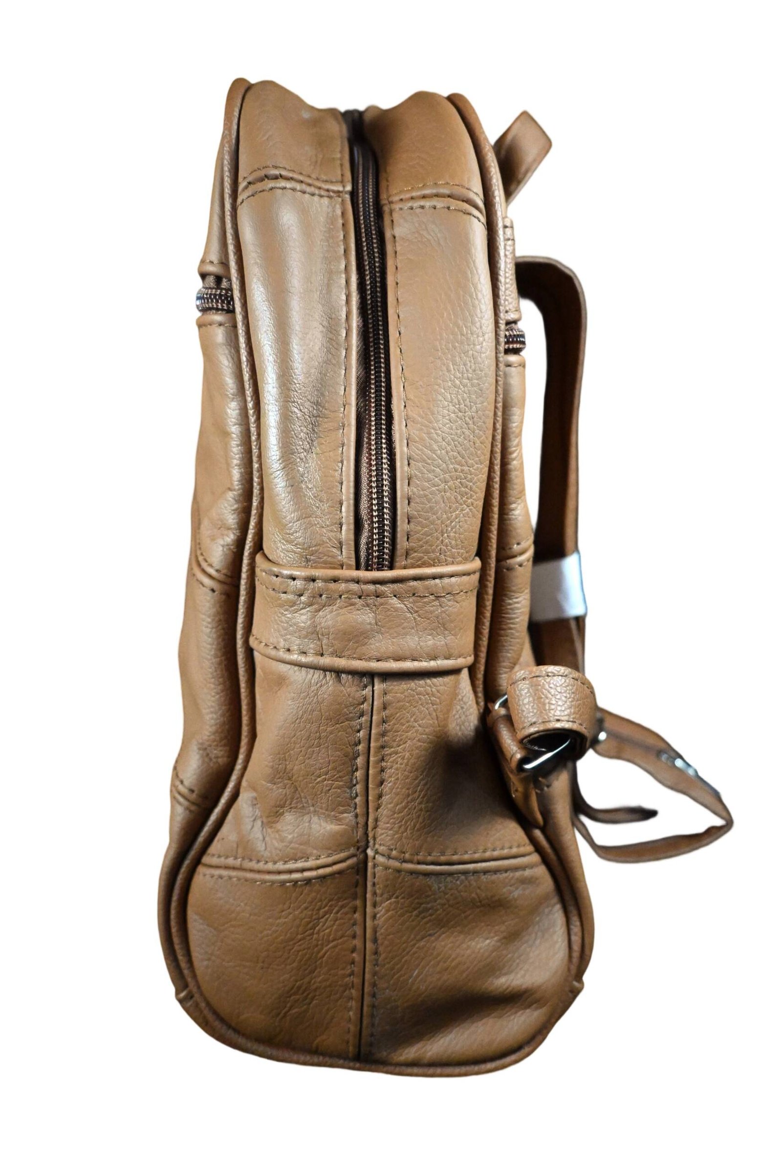 9537: Convertible Leather Backpack - 3-in-1 Sling & Shoulder Bag for Laptops - Image 3